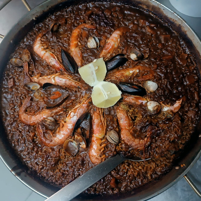 Paella de pescado y marisco