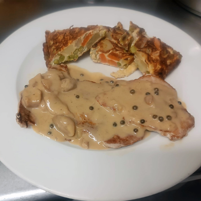Lomo con salsa de pimienta